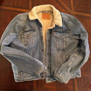 Levi's Sherpa lined denim jacket